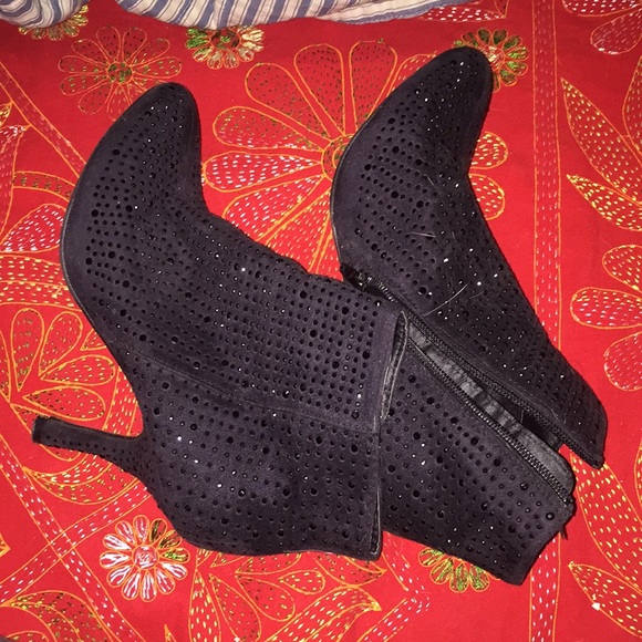 Sparkly Black Booties - Picture 1 of 3